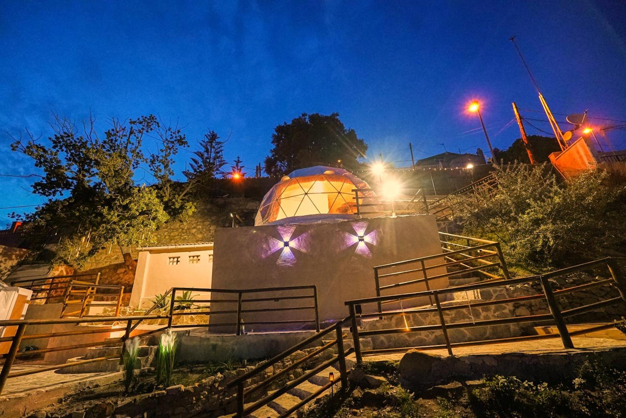 Vila Aaa View Private Terrace Outdoor Heated Hot Tub Family Fun Badalona Exteriér fotografie